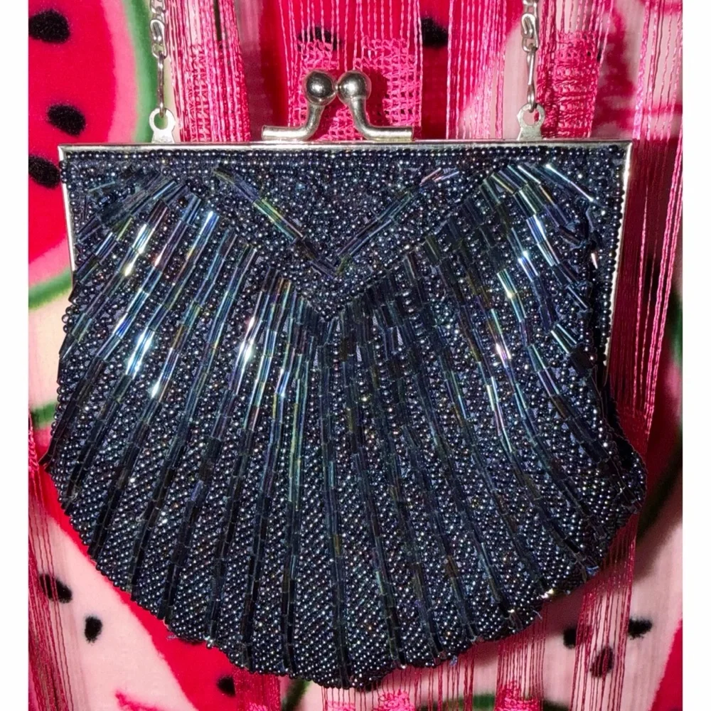 💙🩵 Shimmering Fully Beaded Clutch